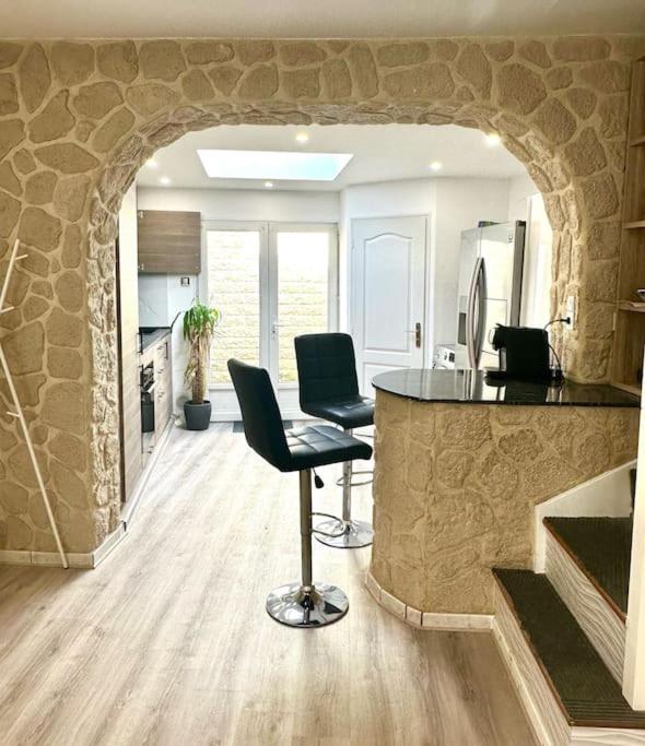 Une Belle Maison Avec 2 Chambre Croix ภายนอก รูปภาพ