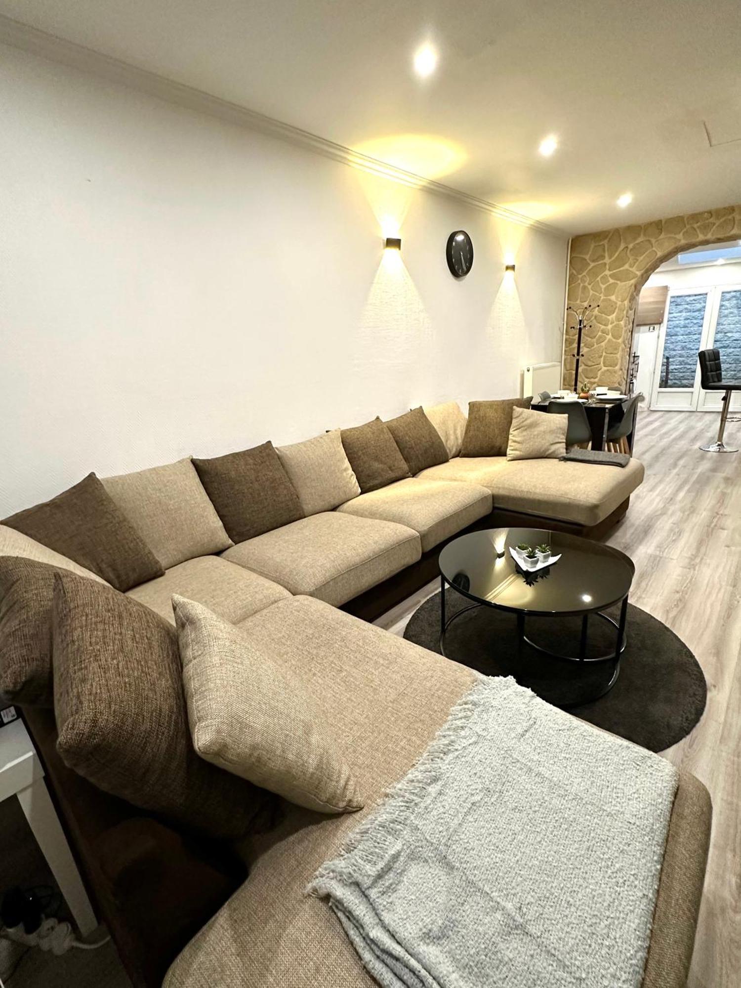 Une Belle Maison Avec 2 Chambre Croix ภายนอก รูปภาพ